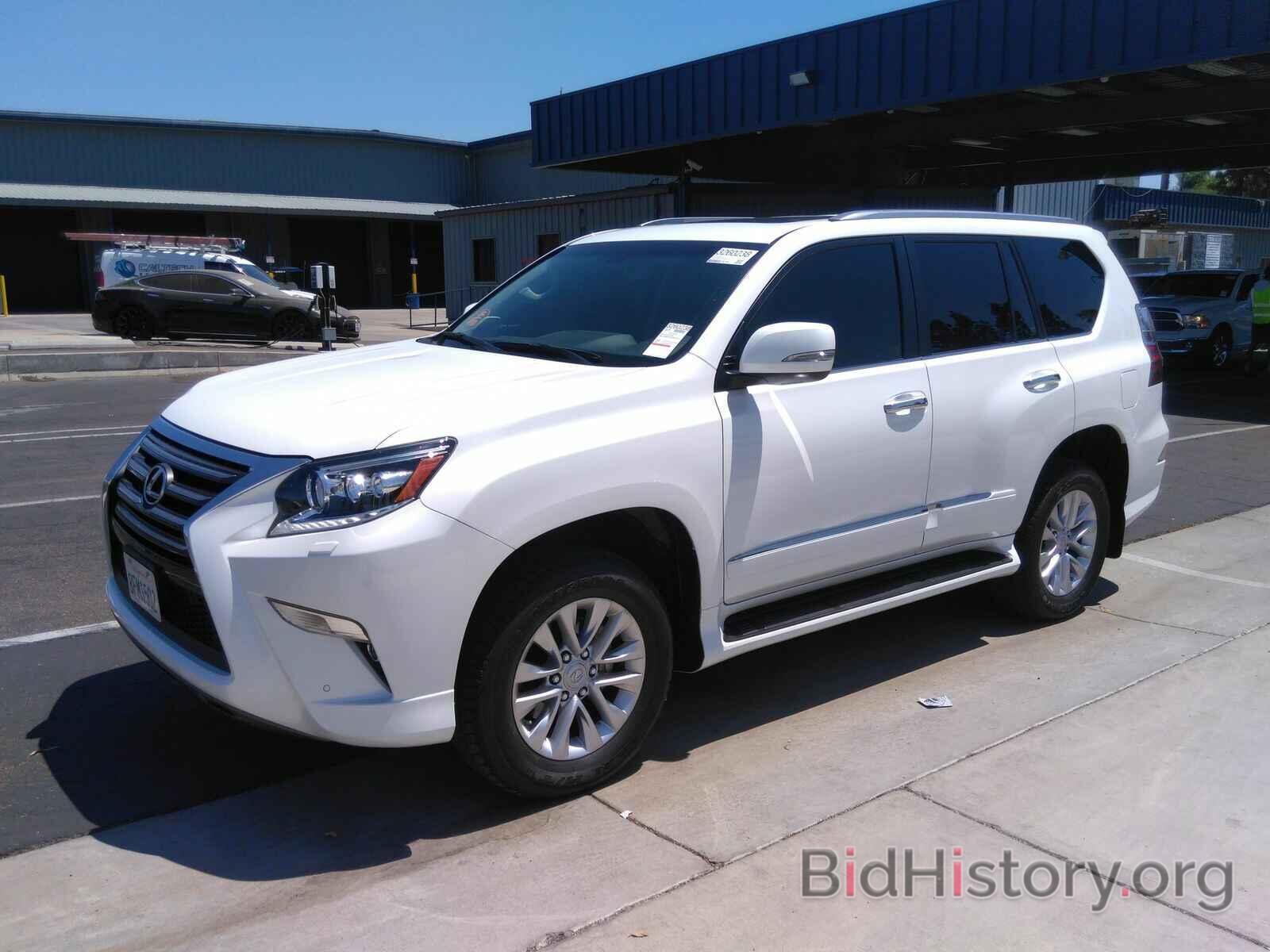 Photo JTJBM7FX2J5207615 - Lexus GX GX 2018