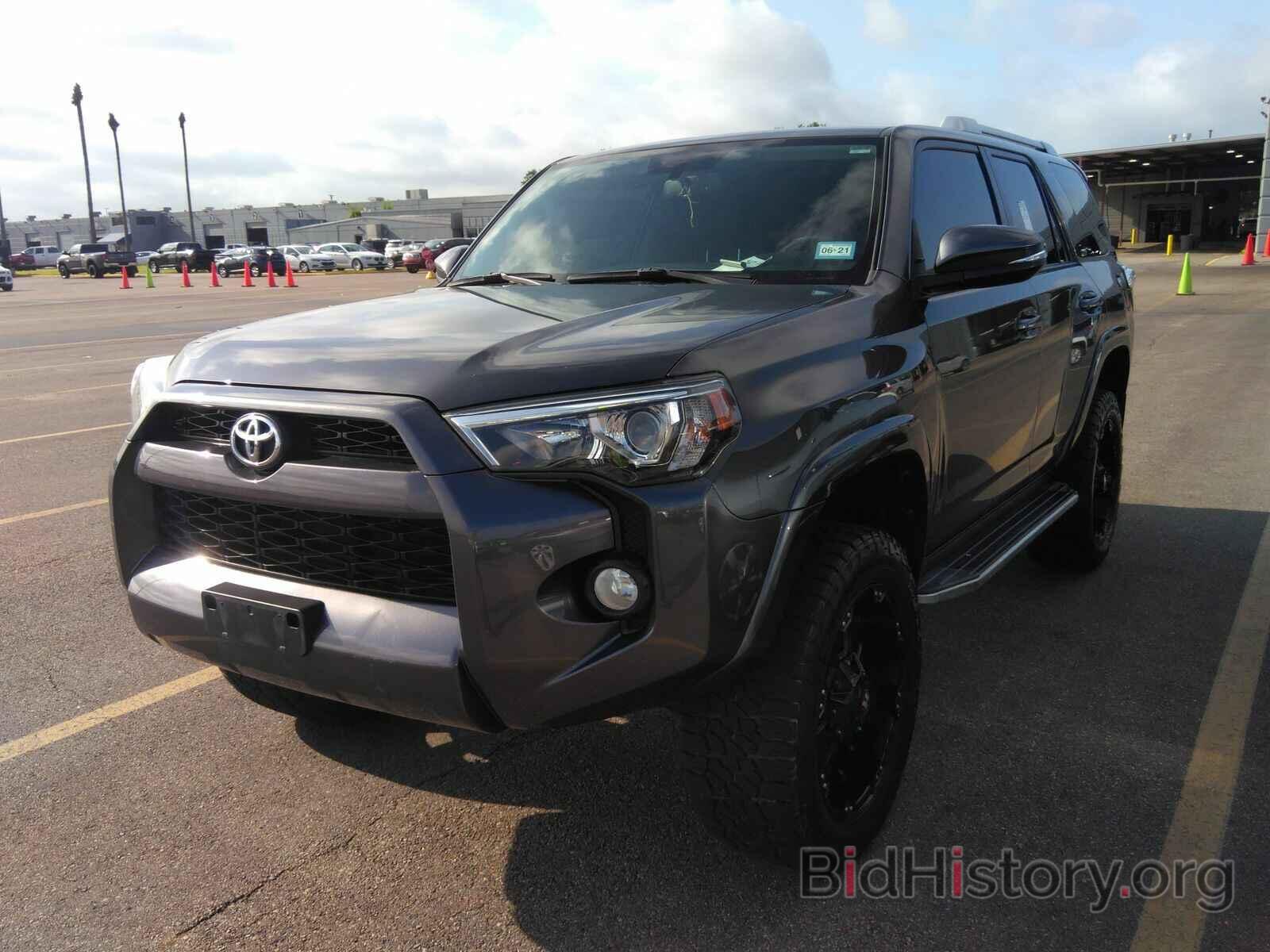 Фотография JTEBU5JR8J5561117 - Toyota 4Runner SR5 2018