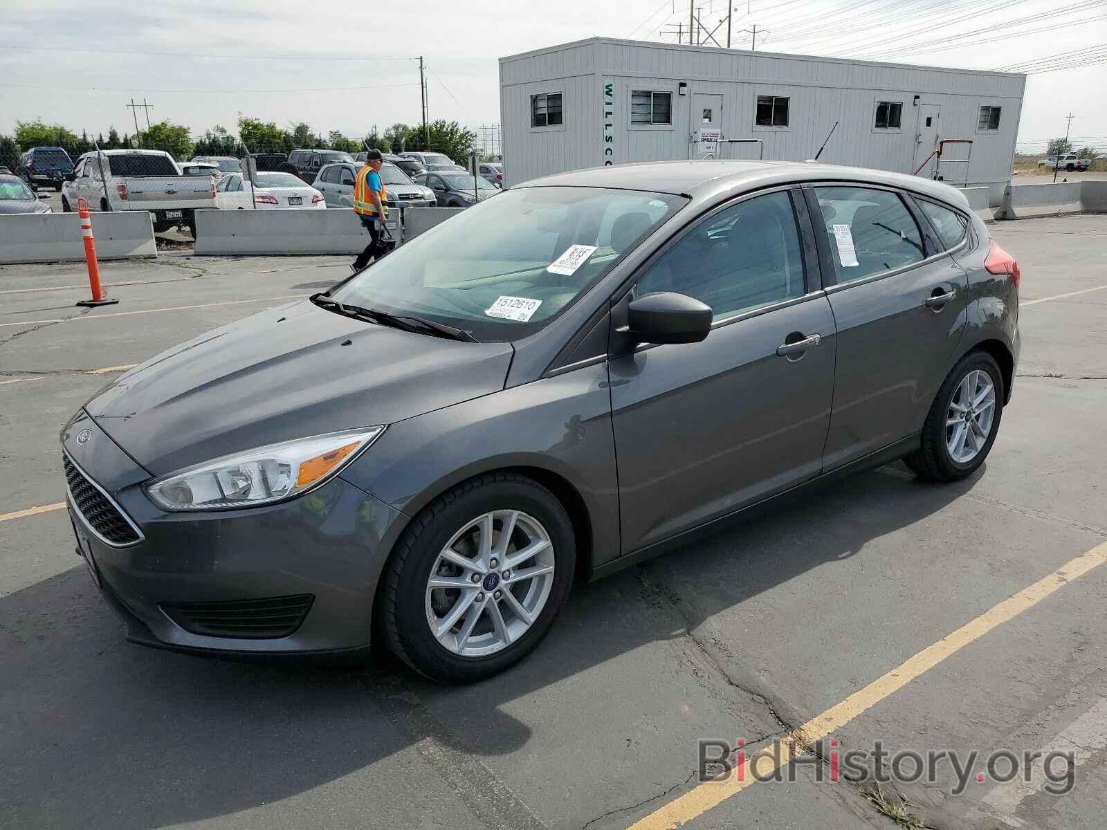 Photo 1FADP3K2XJL212469 - Ford Focus SE 2018