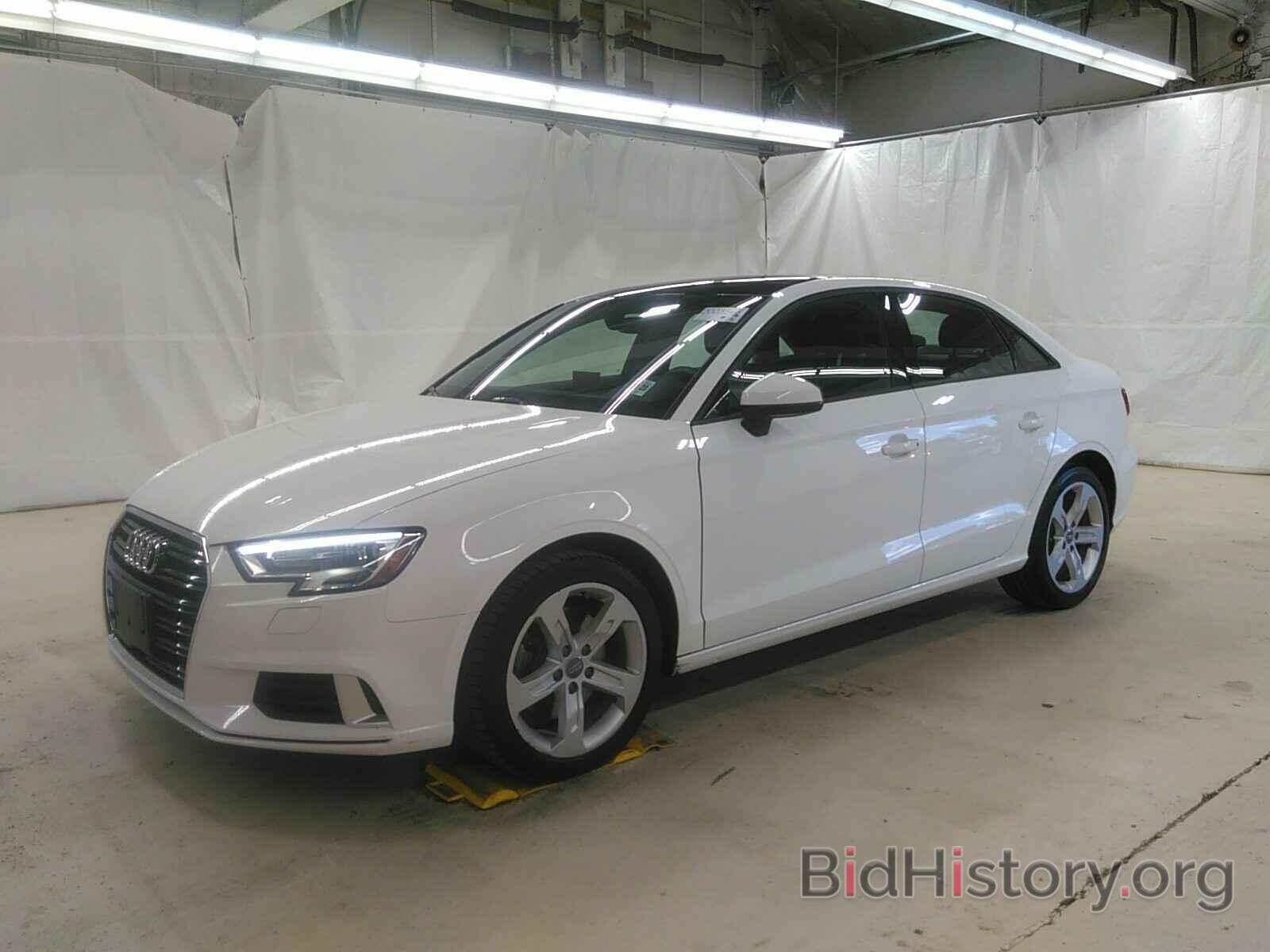 Photo WAUAUGFF7J1050125 - Audi A3 Sedan 2018