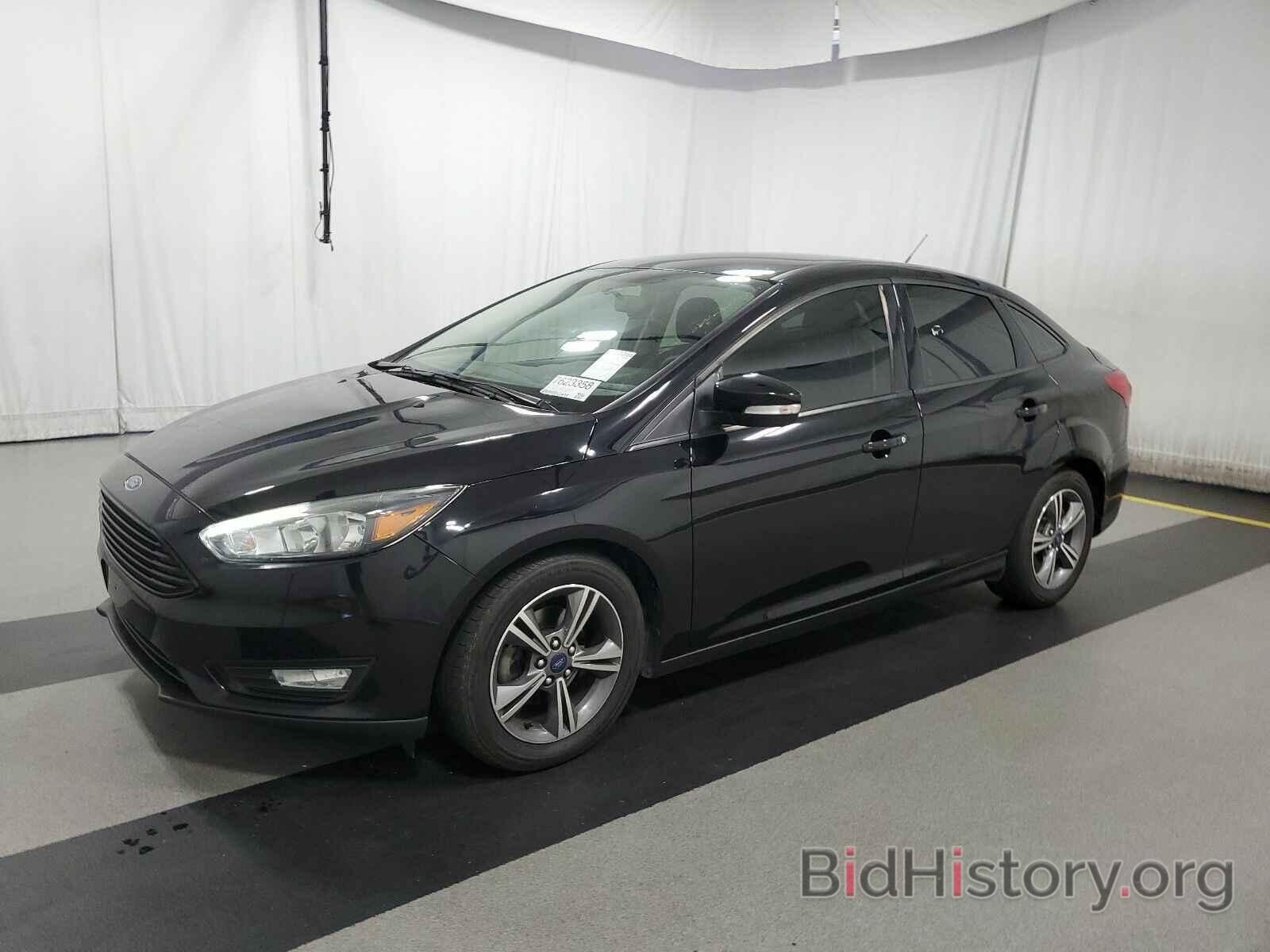 Photo 1FADP3FE2HL252141 - Ford Focus SE 2017