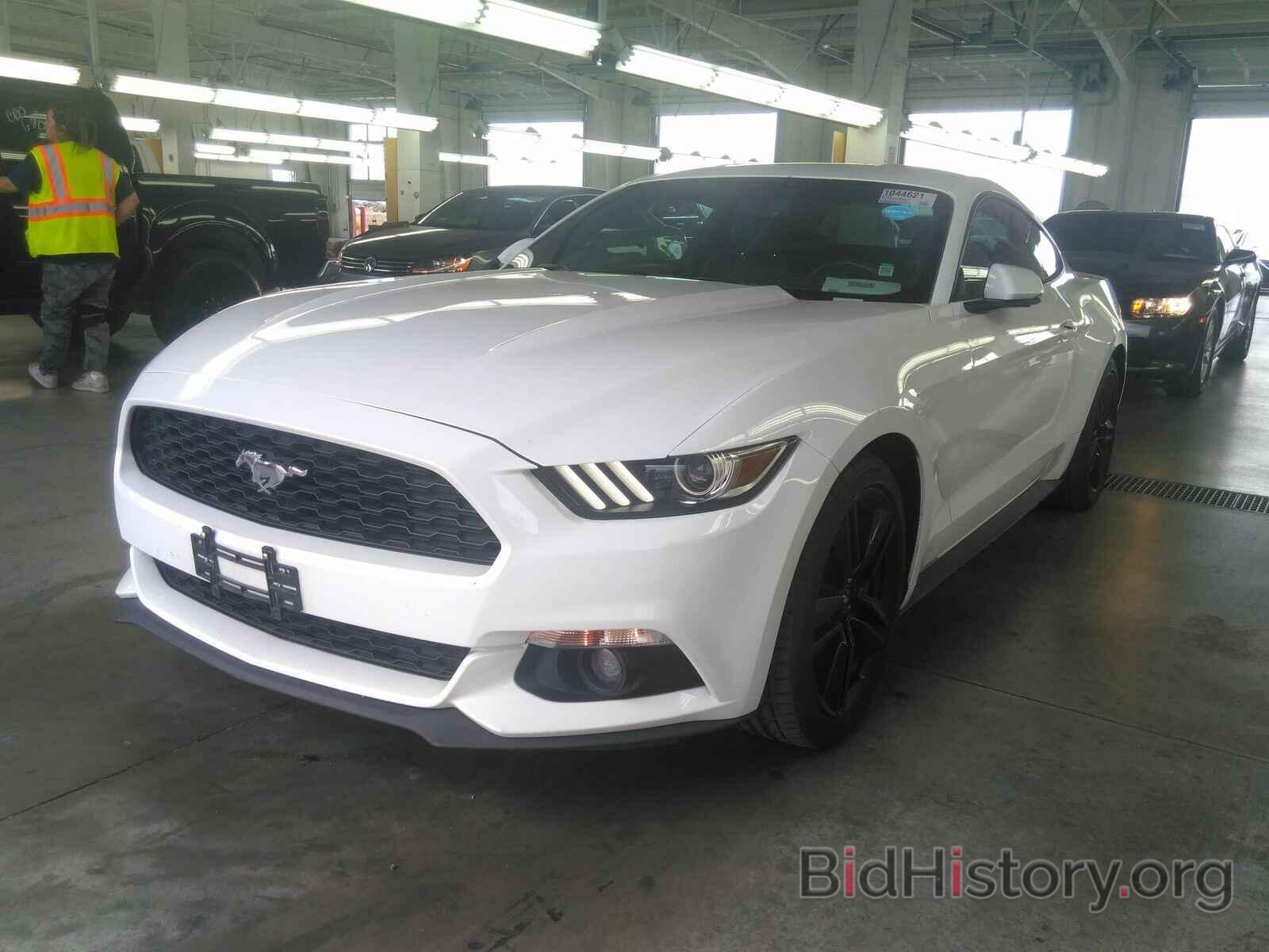 Photo 1FA6P8TH4G5216054 - Ford Mustang 2016