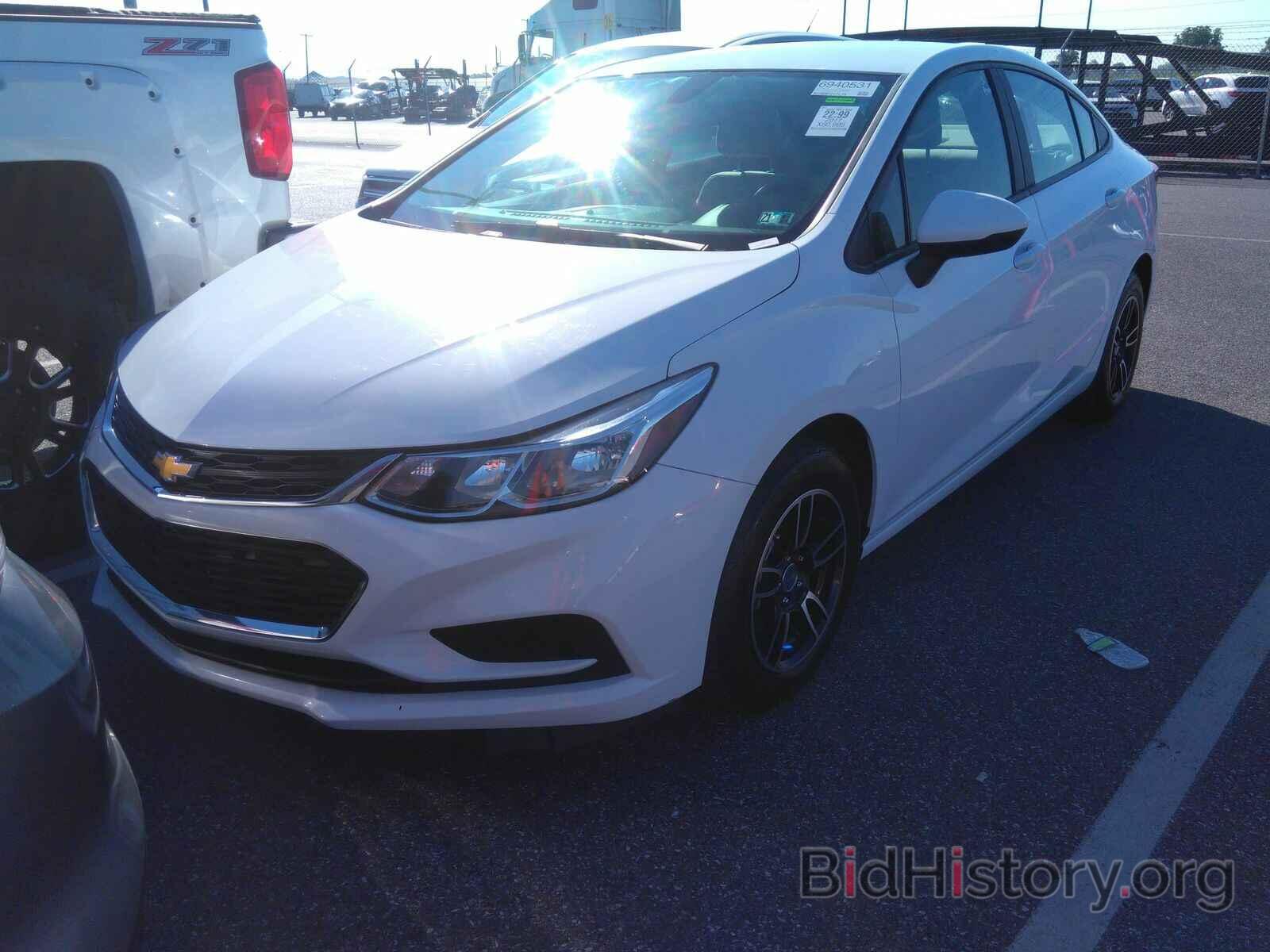 Photo 1G1BC5SM1H7152894 - Chevrolet Cruze 2017