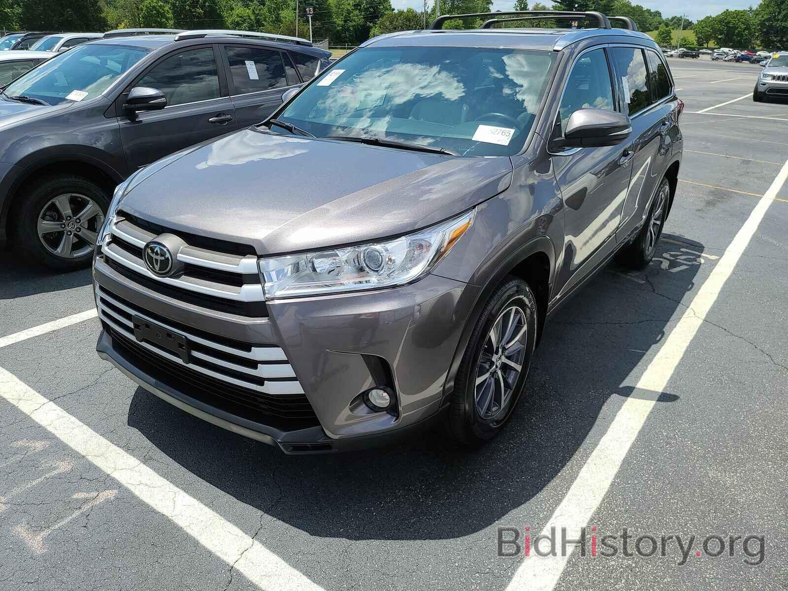 Photo 5TDJZRFH2JS873176 - Toyota Highlander 2018