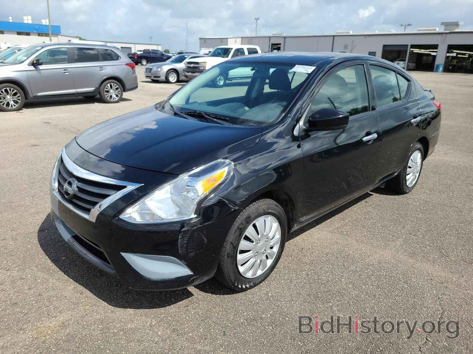 Photo 3N1CN7AP5JL863239 - Nissan Versa Sedan 2018