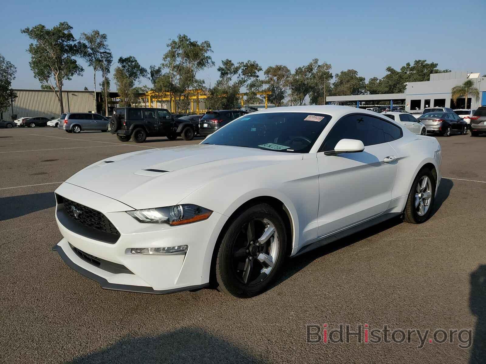 Photo 1FA6P8TH4J5104751 - Ford Mustang 2018