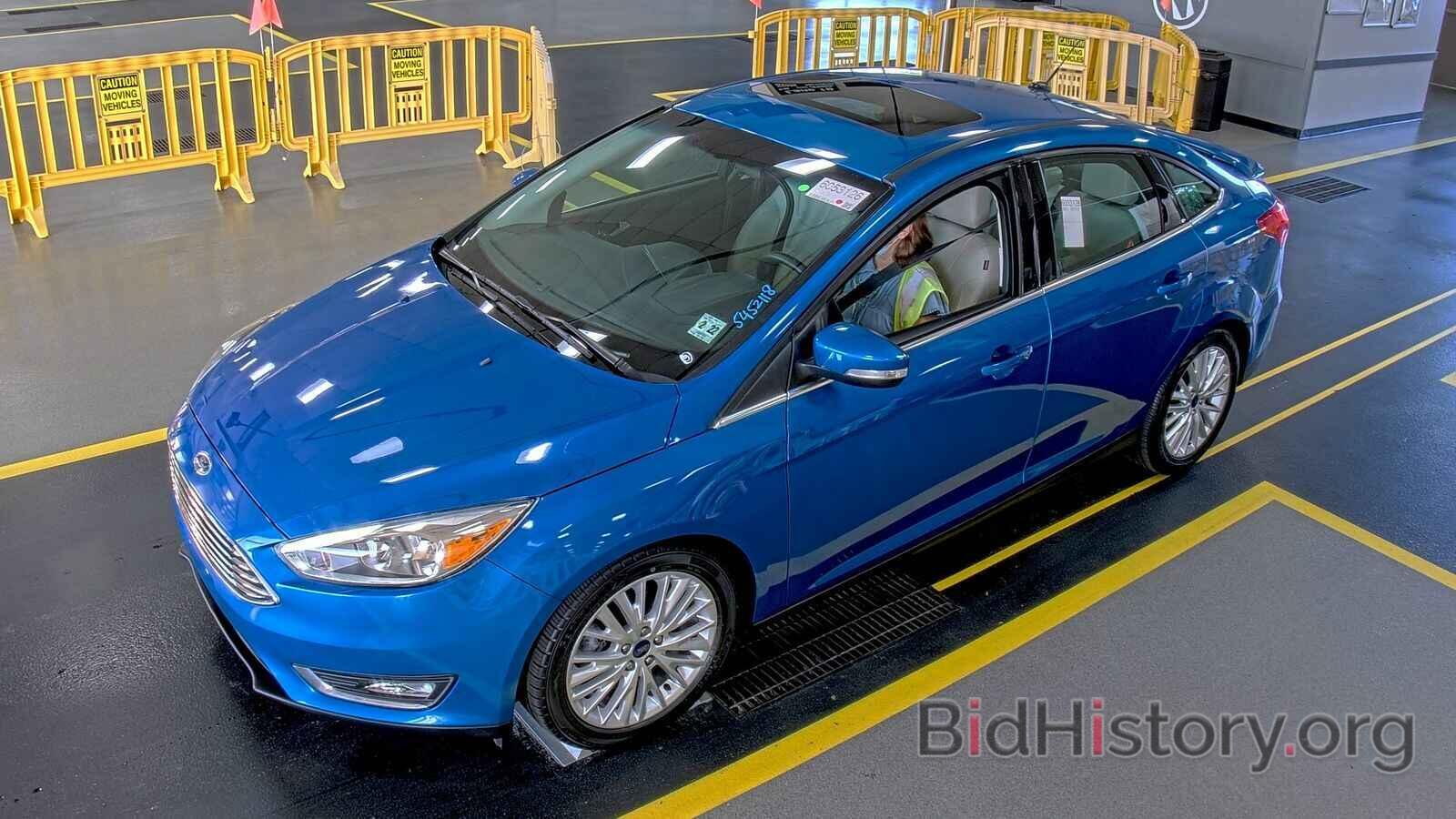 Фотография 1FADP3J24HL207084 - Ford Focus 2017