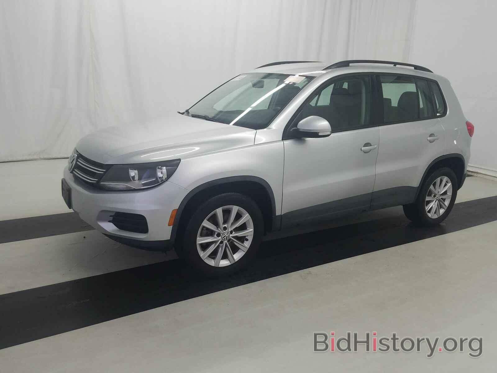 Photo WVGBV7AX3HK052300 - Volkswagen Tiguan Limited 2017
