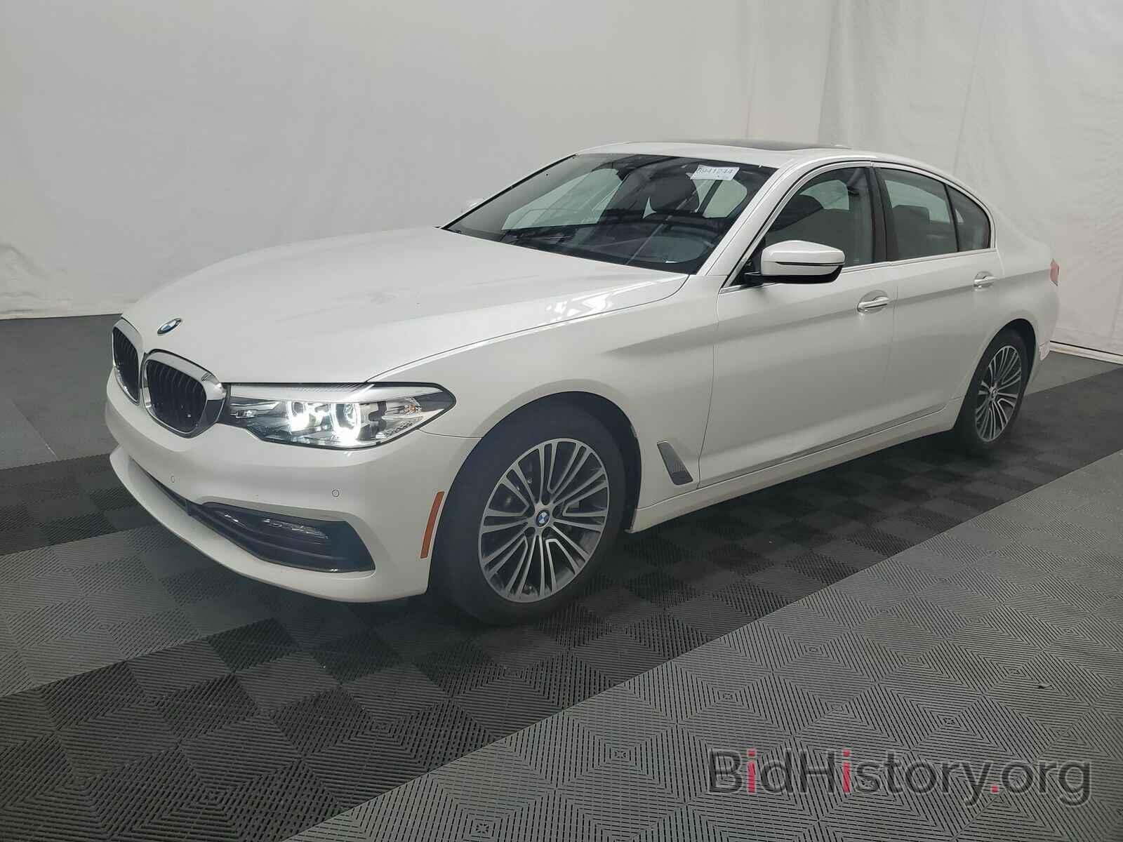 Photo WBAJA7C53JWA71175 - BMW 5 Series 2018