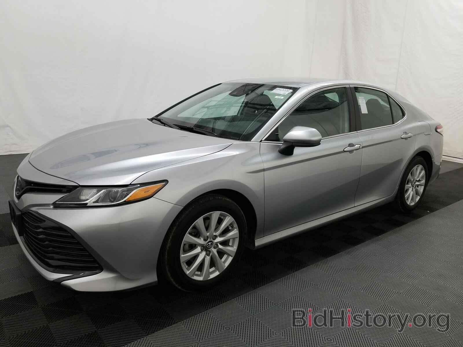 Photo 4T1B11HK1KU779451 - Toyota Camry LE 2019