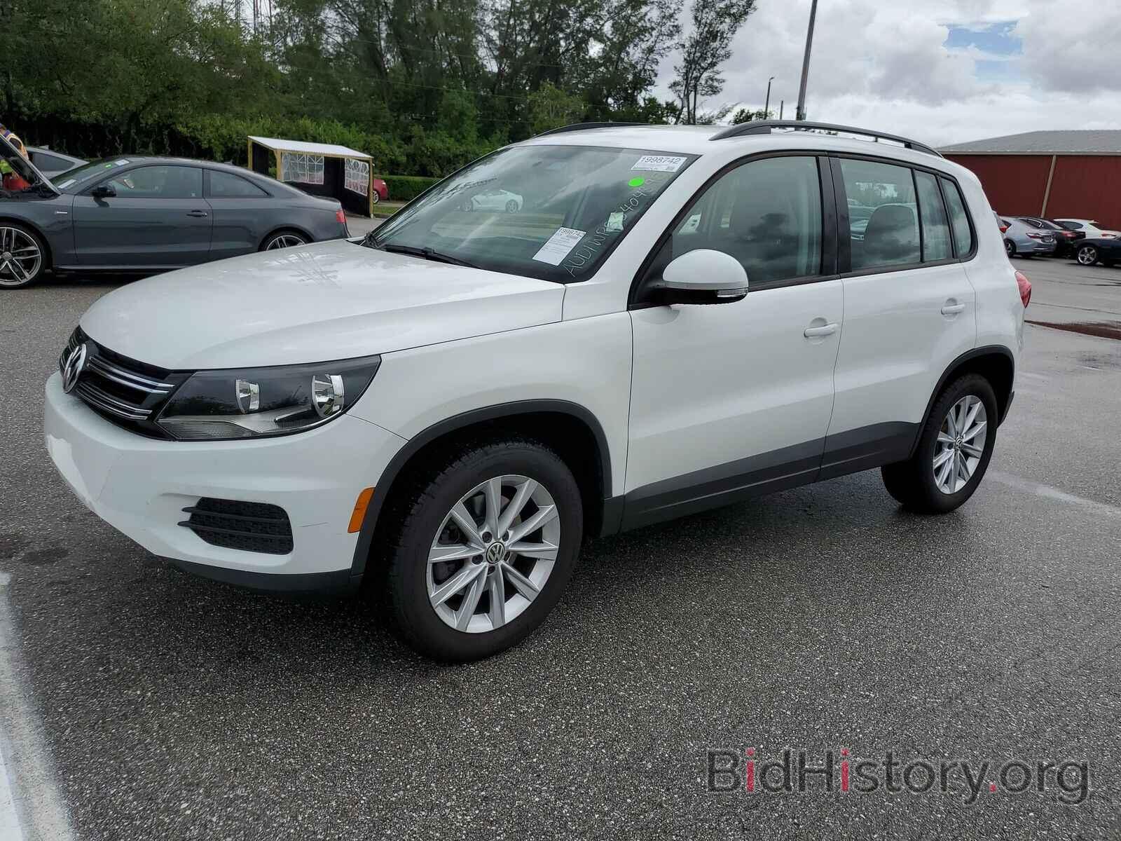 Photo WVGBV7AX4HK042830 - Volkswagen Tiguan Limited 2017