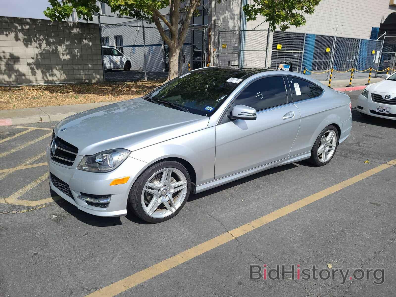 Photo WDDGJ4HB7FG420529 - Mercedes-Benz C-Class 2015