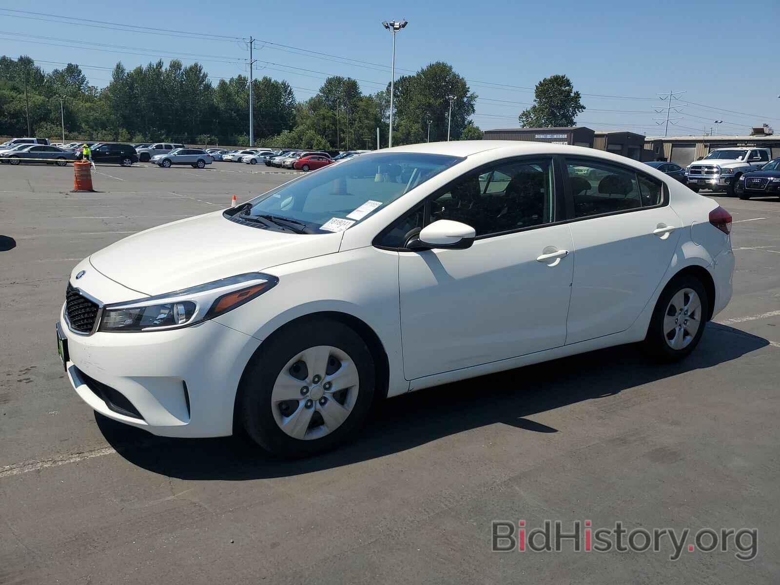 Photo 3KPFK4A7XJE221380 - Kia Forte LX 2018