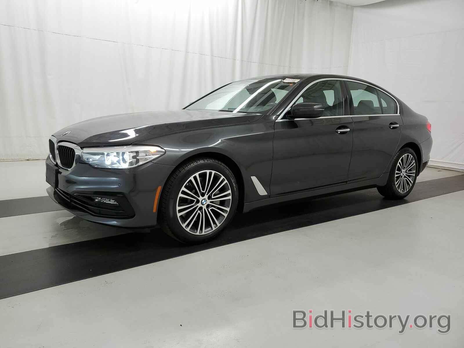 Photo WBAJA7C52JWC74929 - BMW 5 Series 2018