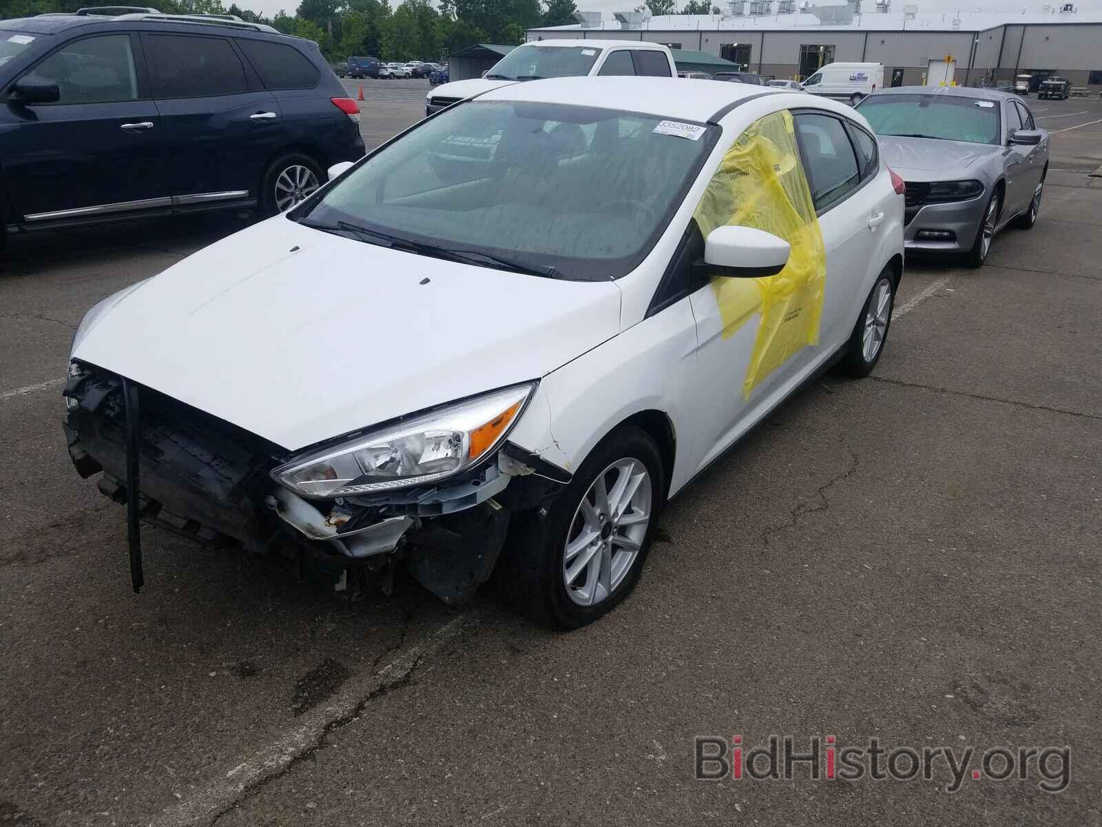 Photo 1FADP3K2XJL201519 - Ford Focus SE 2018