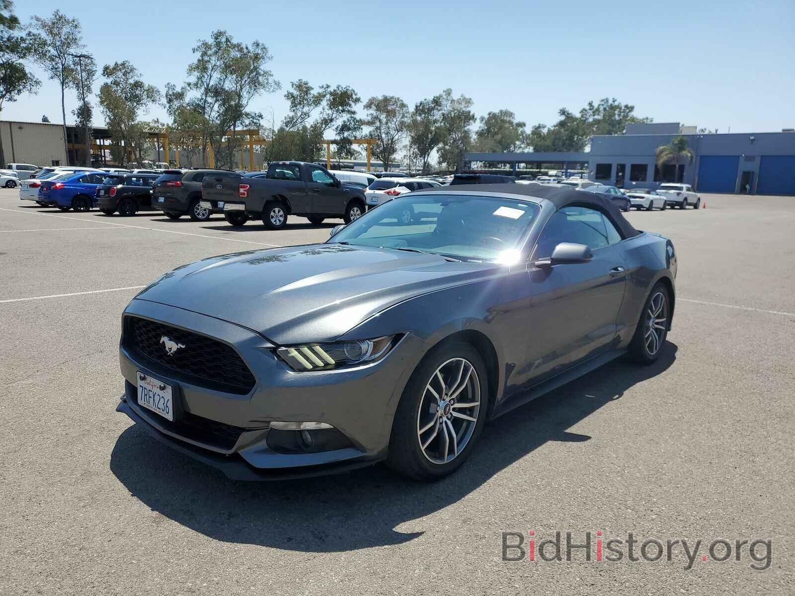 Photo 1FATP8UH5G5284915 - Ford Mustang 2016