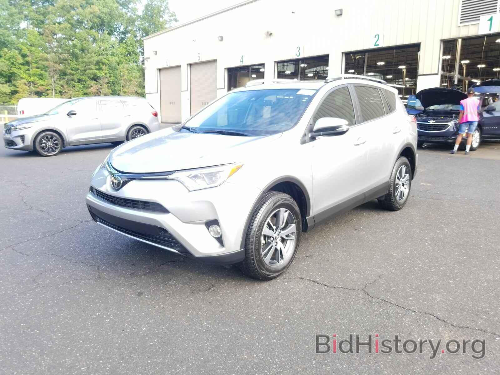 Photo JTMWFREV0JJ203709 - Toyota RAV4 2018