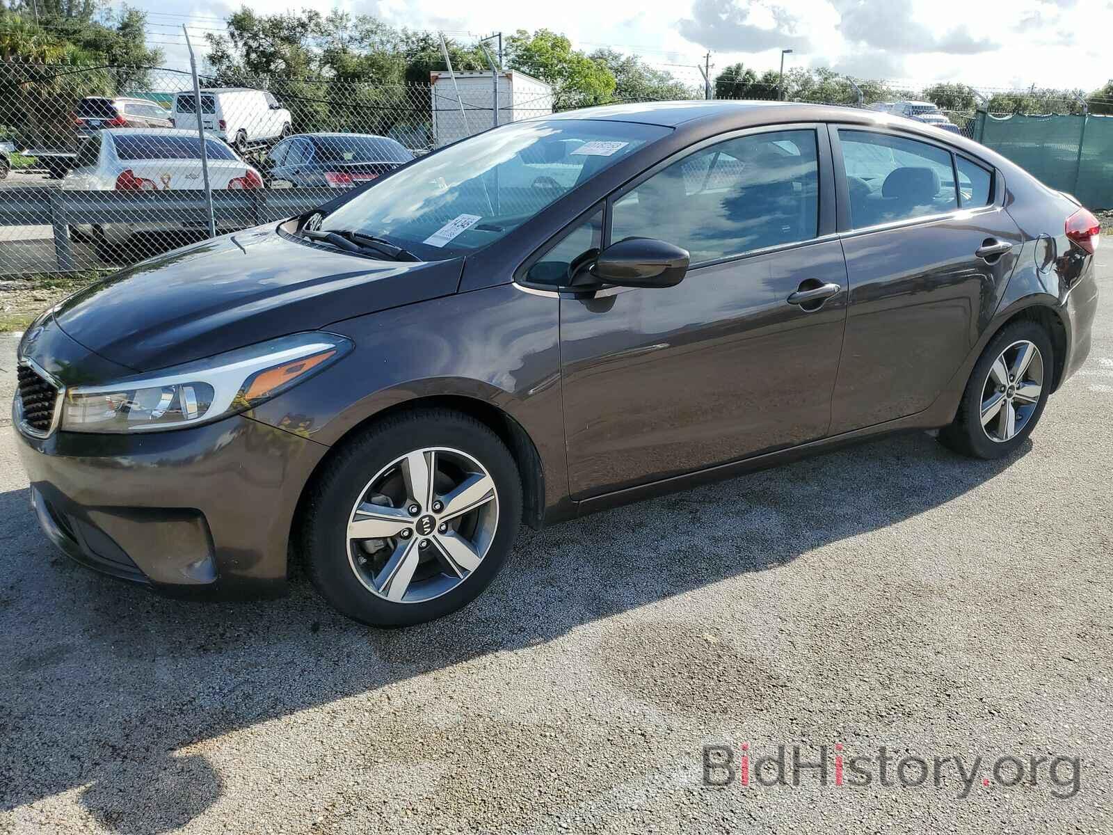 Photo 3KPFL4A70JE200969 - Kia Forte LX 2018