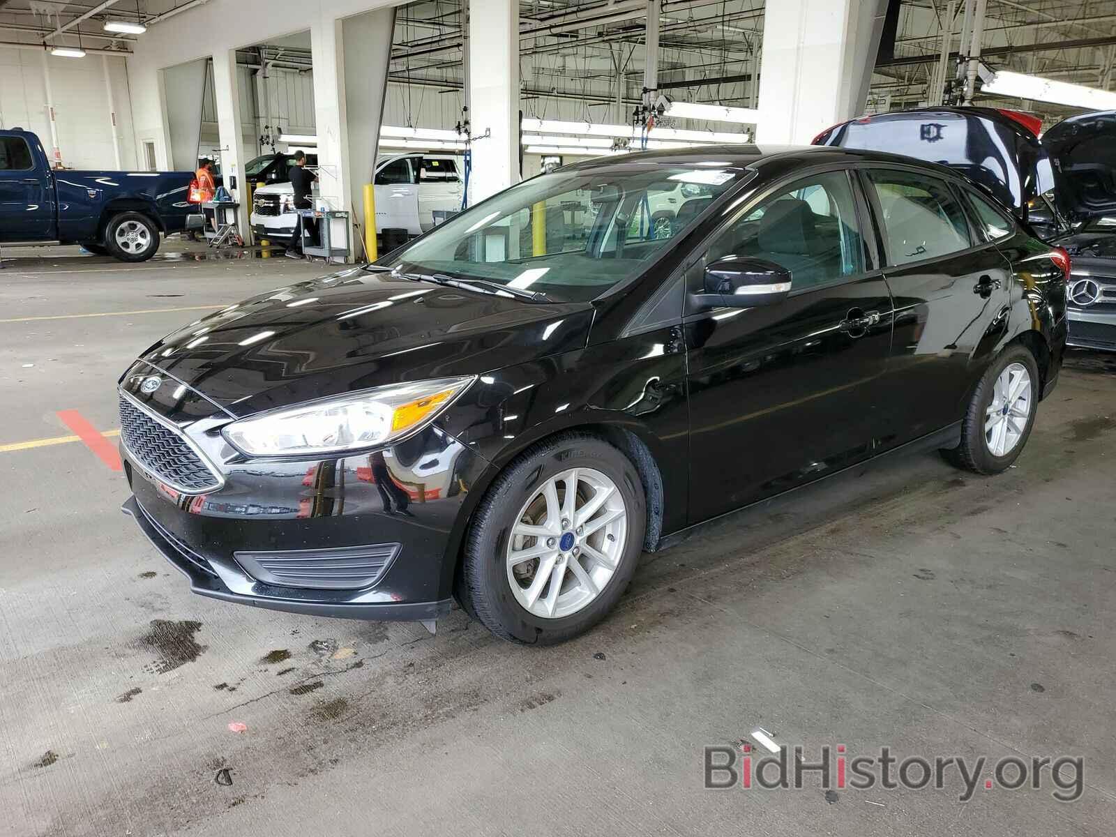 Photo 1FADP3F2XHL316867 - Ford Focus SE 2017