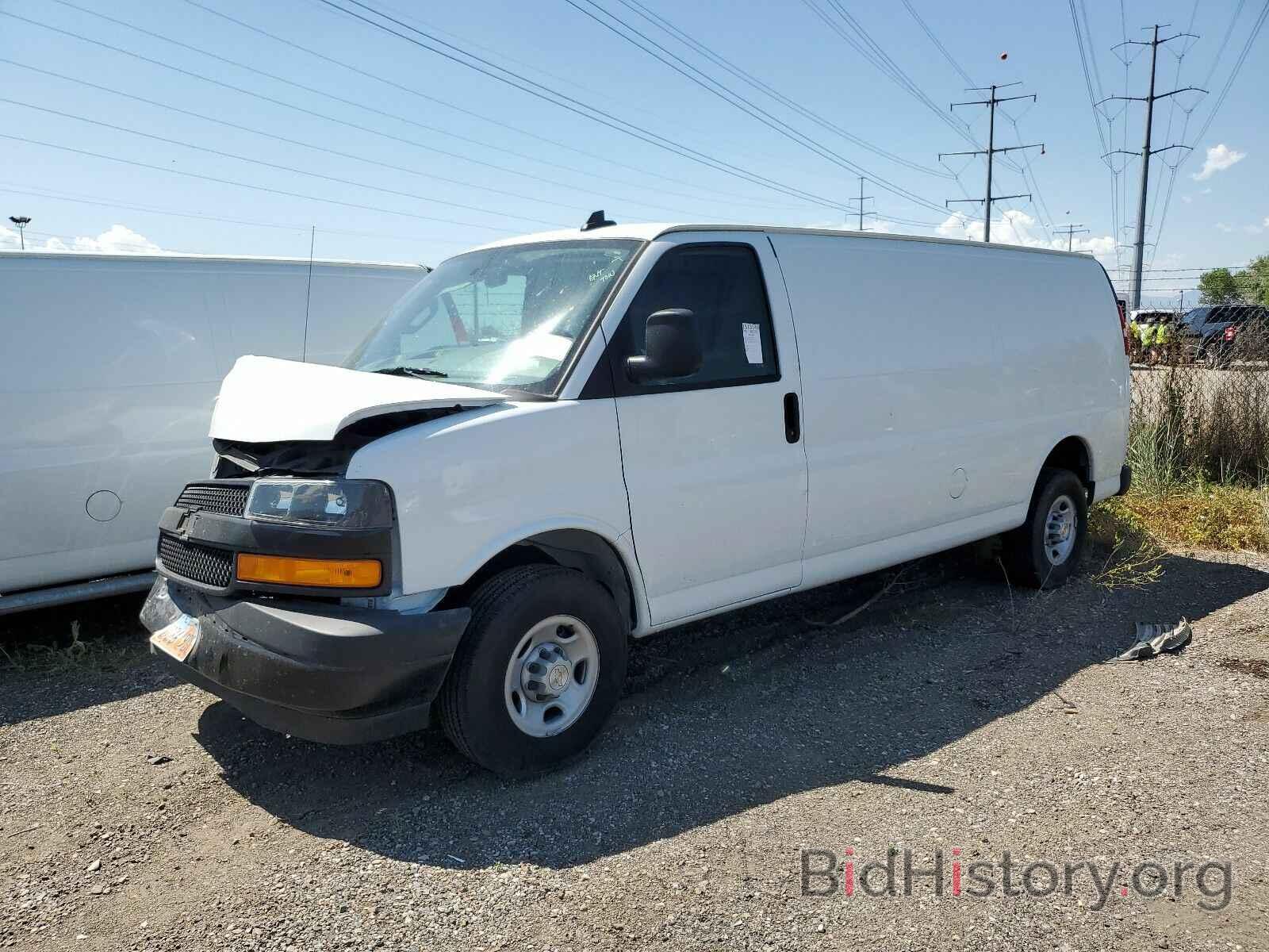 Photo 1GCWGBFP6M1154427 - Chevrolet Express Cargo Van 2021