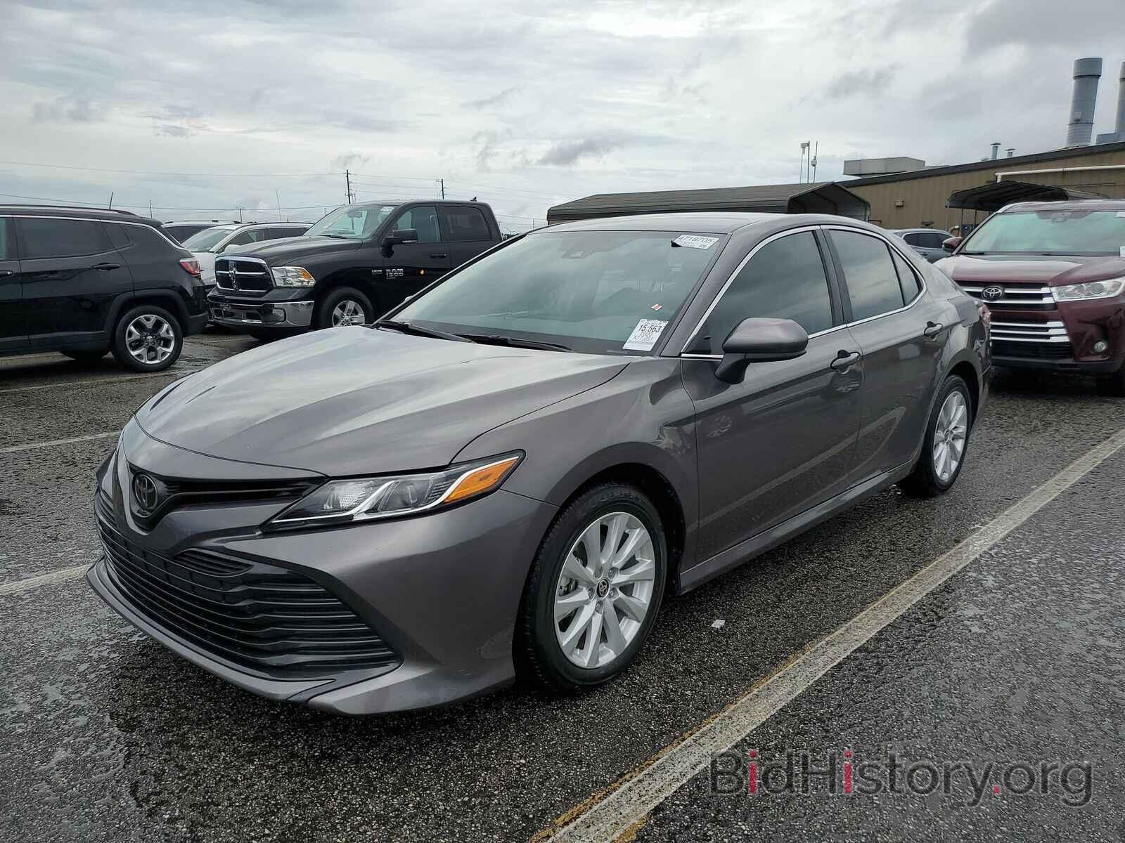 Photo 4T1C11AK8LU987200 - Toyota Camry LE 2020