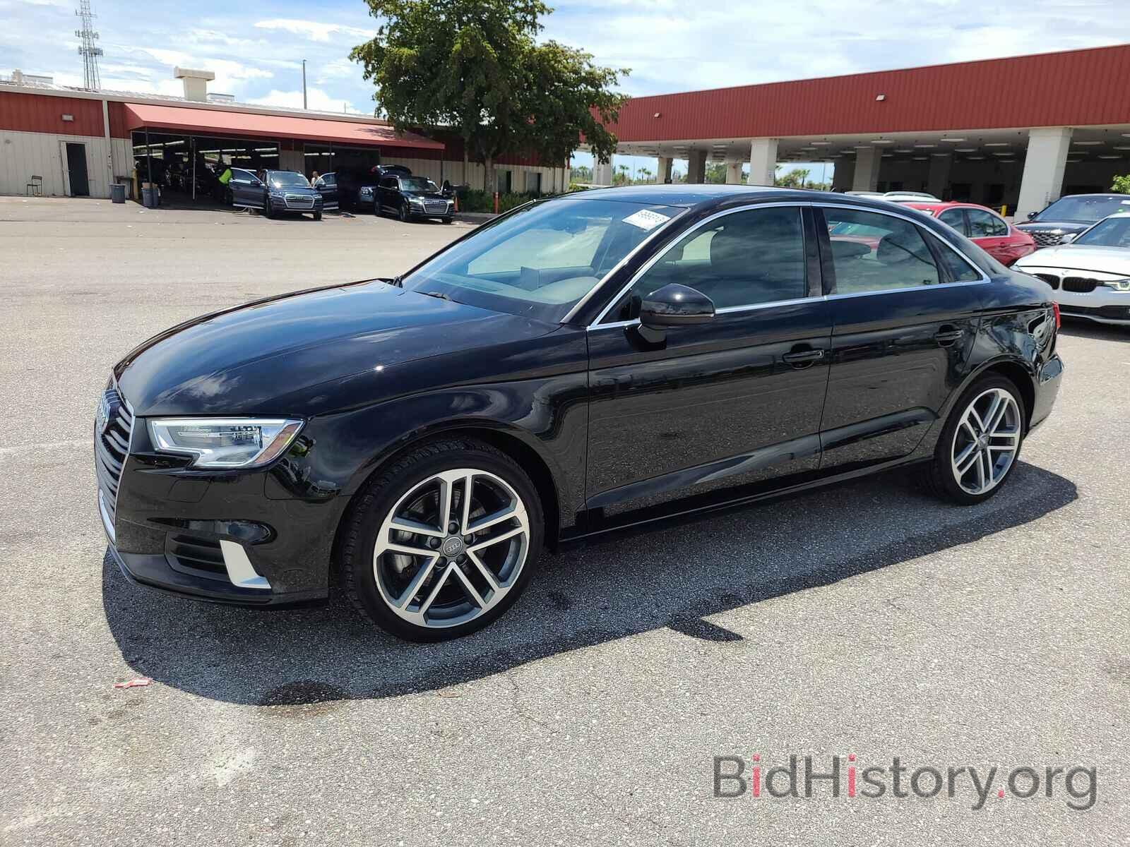 Photo WAUAUGFF6K1011155 - Audi A3 Sedan 2019