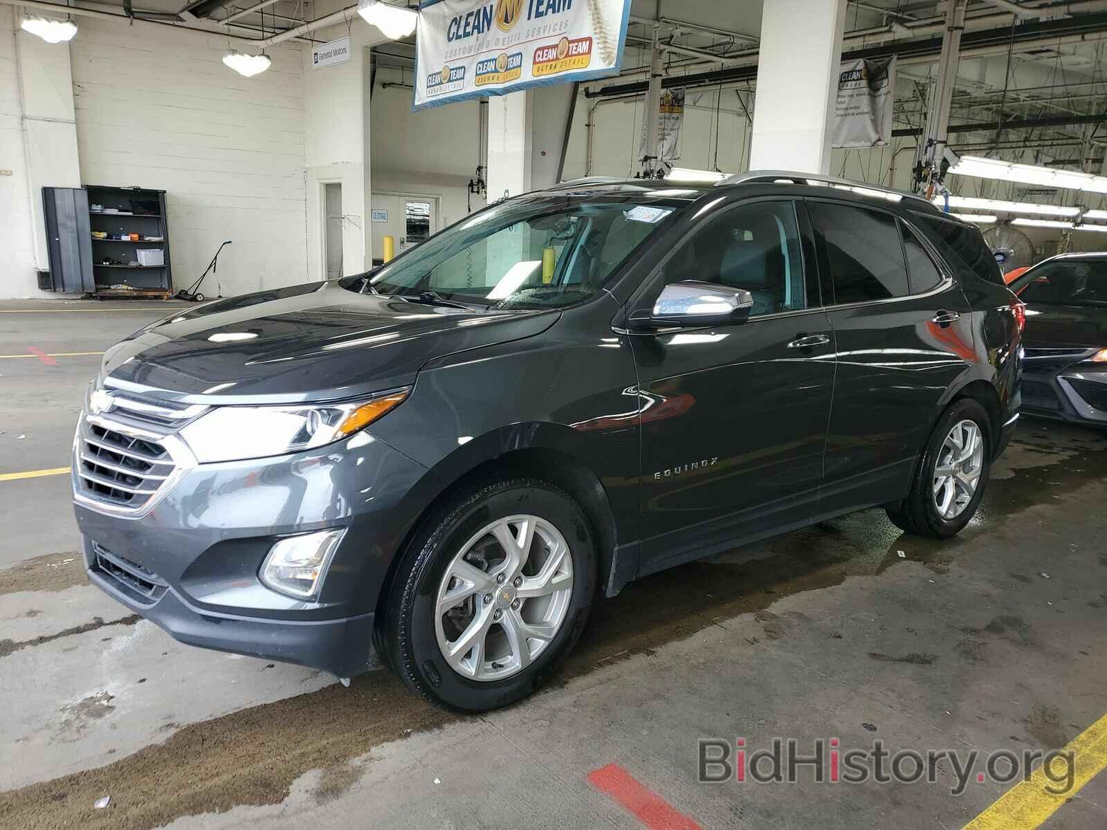 Photo 2GNAXVEV7J6322877 - Chevrolet Equinox AWD 2018