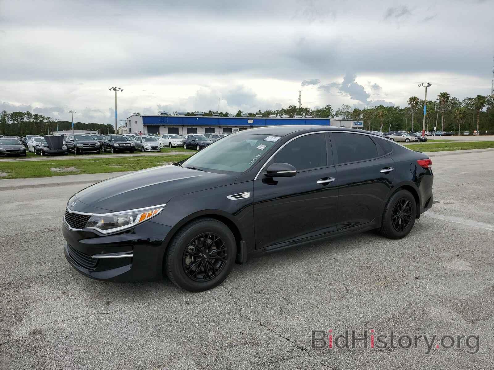 Photo 5XXGT4L31JG186067 - Kia Optima 2018