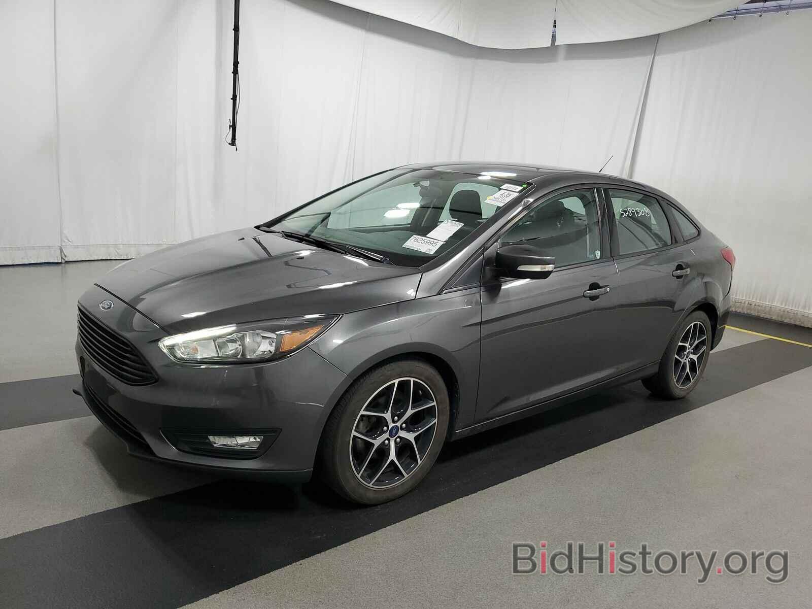 Photo 1FADP3FE0HL245110 - Ford Focus SE 2017