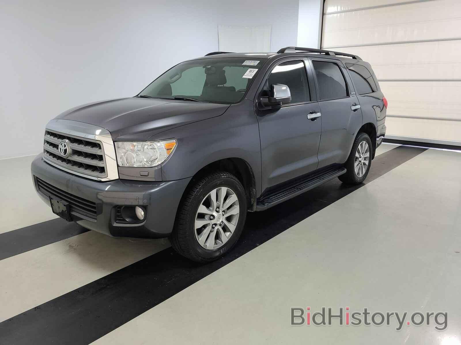 Photo 5TDKY5G16HS068406 - Toyota Sequoia 2017