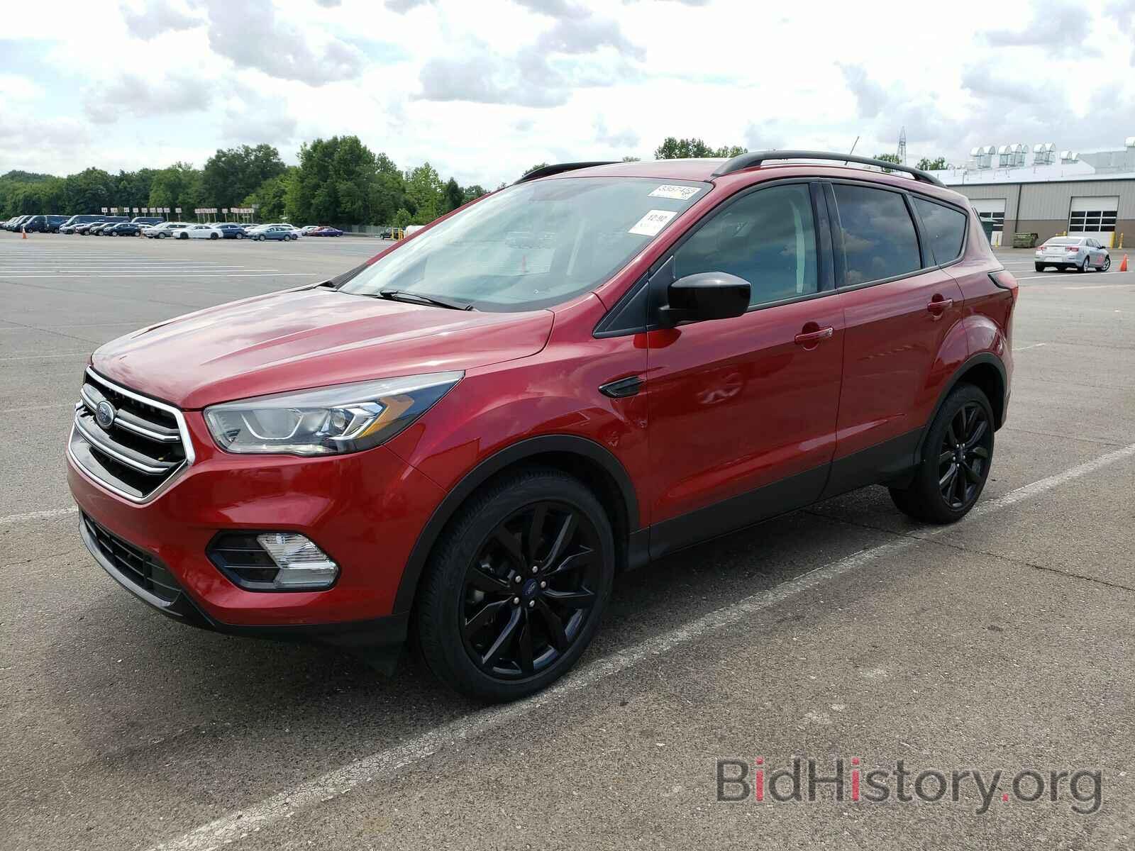 Photo 1FMCU0GD3KUB47320 - Ford Escape 2019