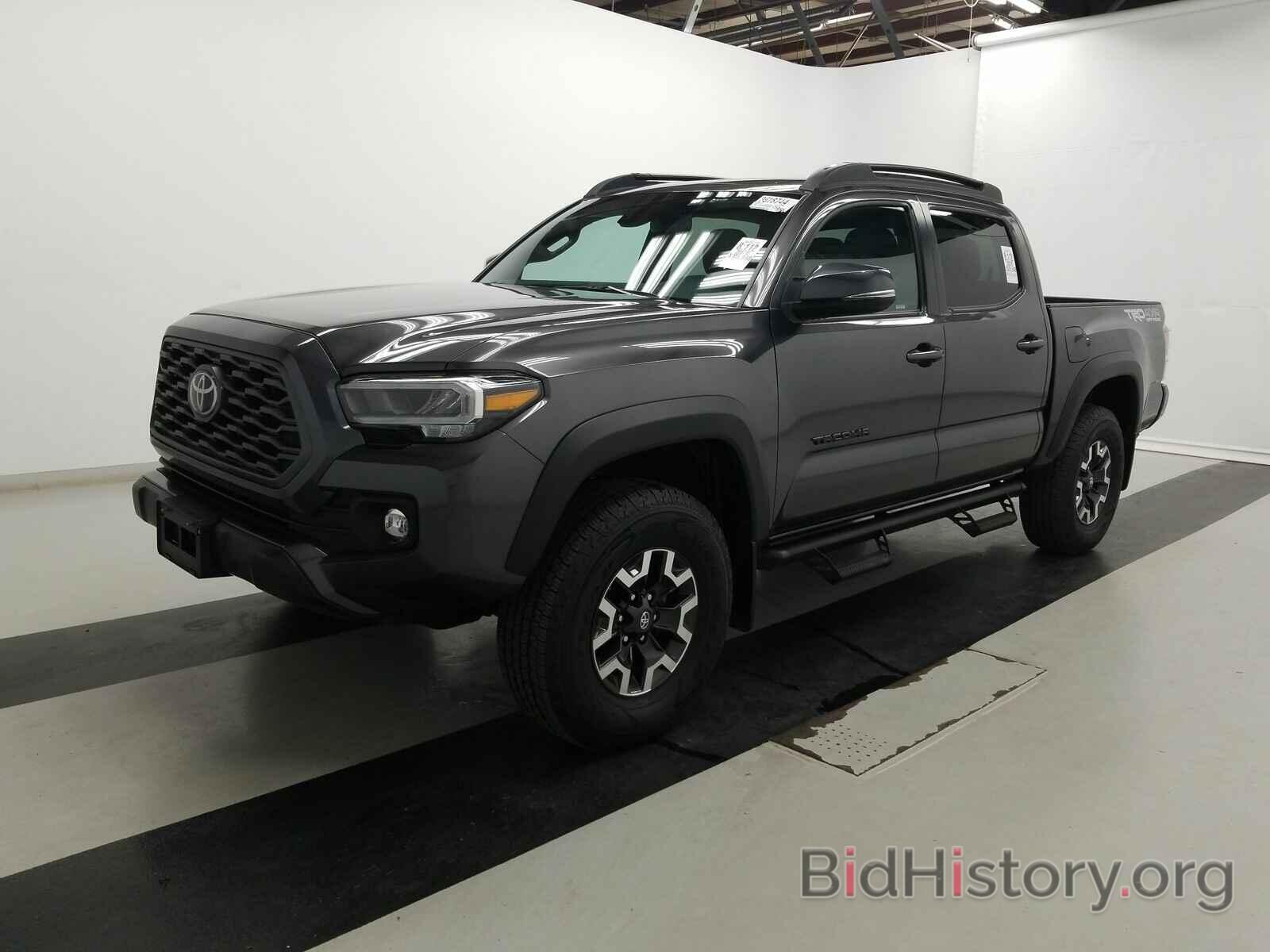 Photo 3TMCZ5AN4LM295504 - Toyota Tacoma 4WD 2020