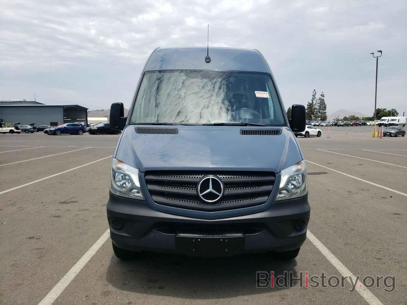 Photo WD3PE7CD6JP634794 - Mercedes-Benz Sprinter Cargo Van 2018