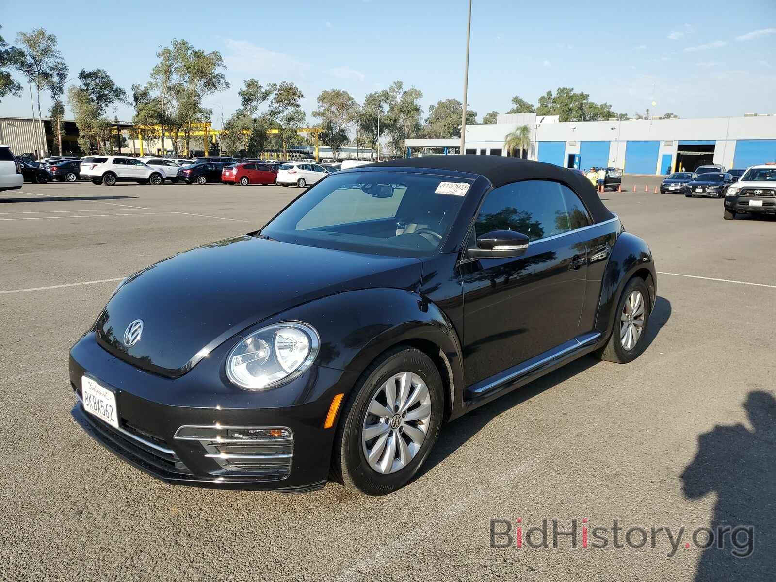 Photo 3VW517AT2HM806500 - Volkswagen Beetle Convertible 2017
