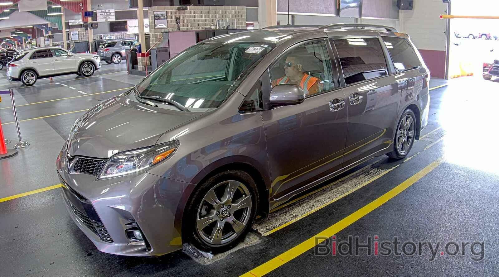 Photo 5TDXZ3DC8JS949742 - Toyota Sienna 2018