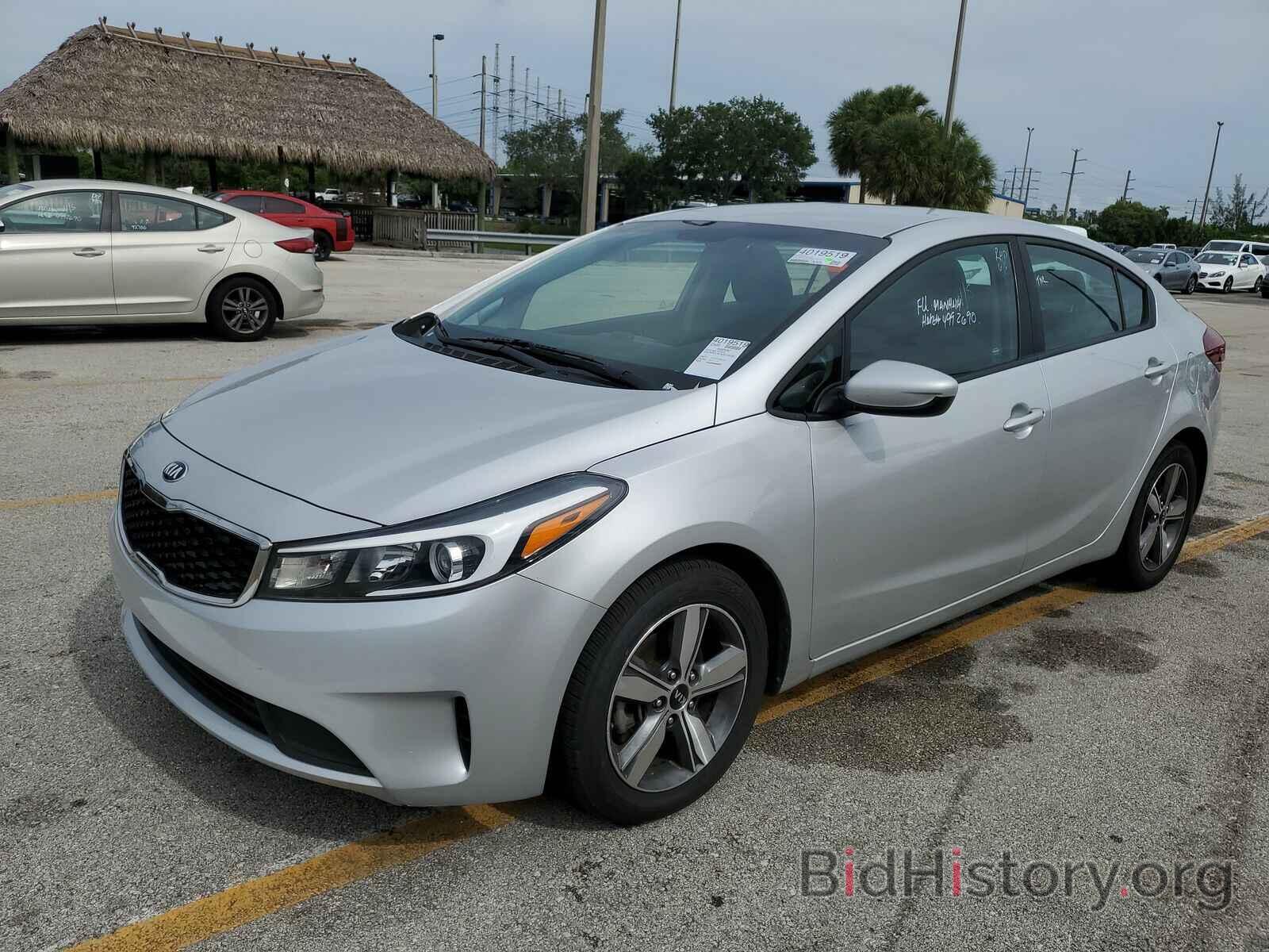 Photo 3KPFL4A78JE176100 - Kia Forte LX 2018