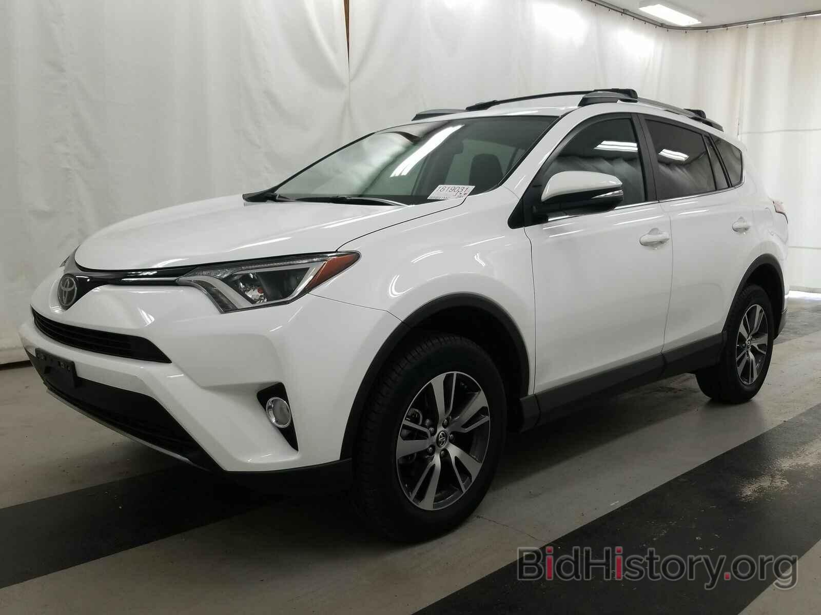 Photo 2T3RFREV4JW851634 - Toyota RAV4 2018