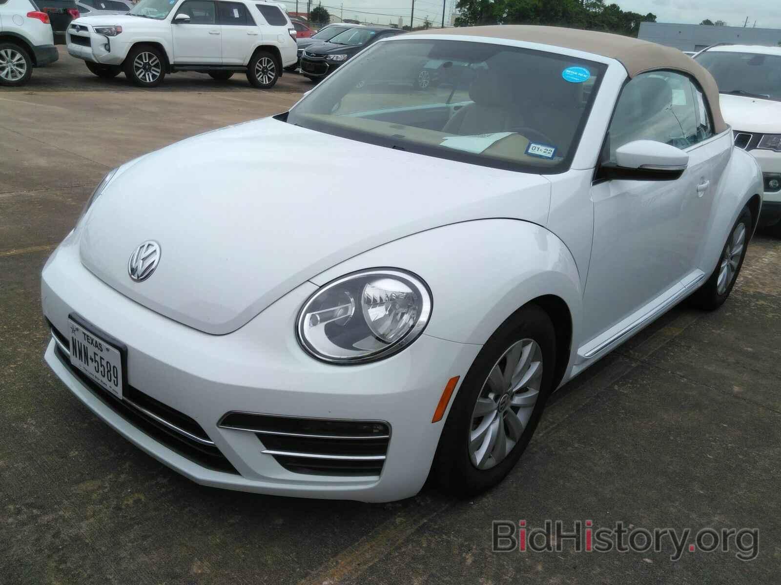 Photo 3VW5DAAT3KM505083 - Volkswagen Beetle Convertible 2019