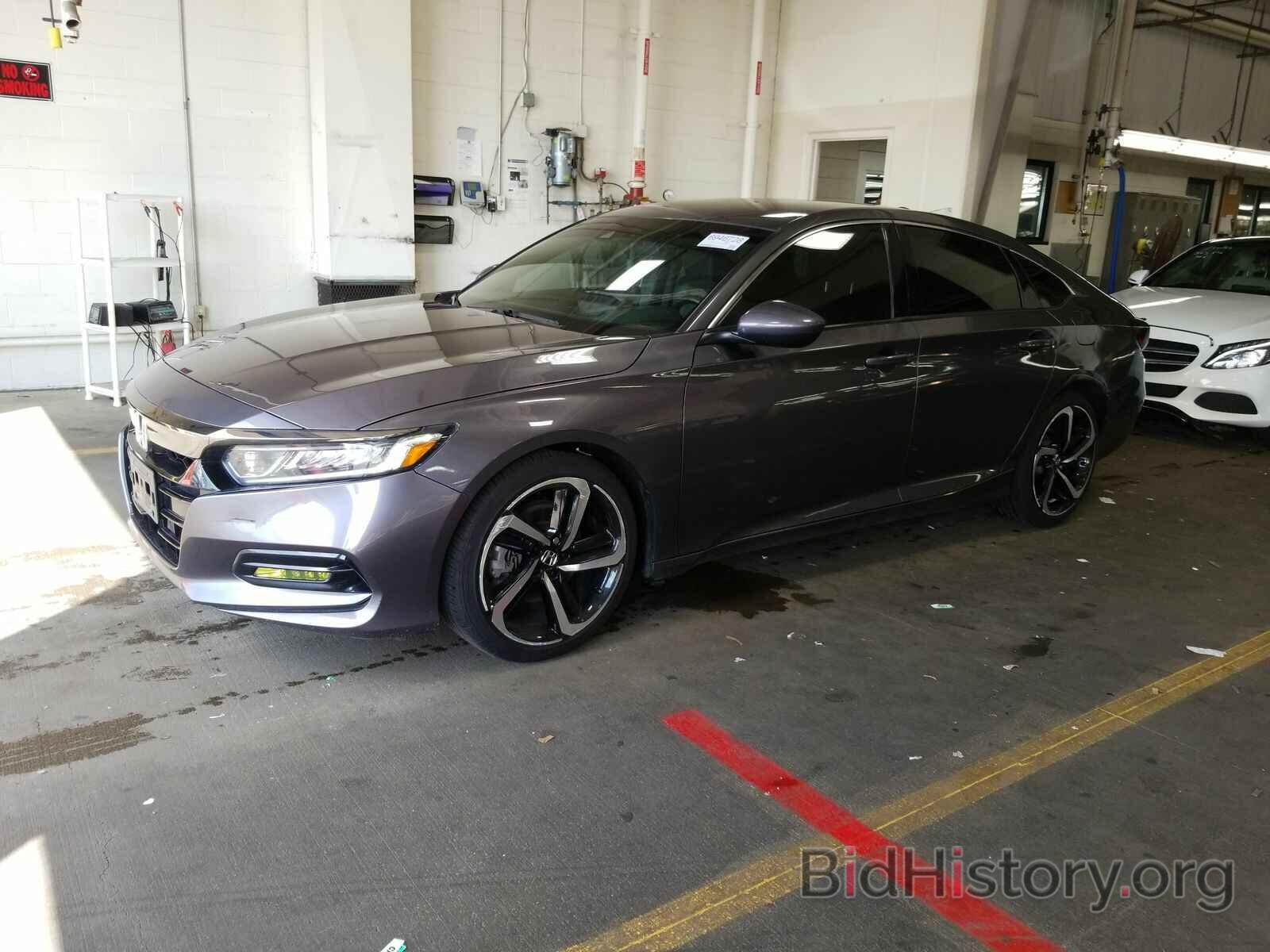 Photo 1HGCV1F37JA259068 - Honda Accord Sedan 2018