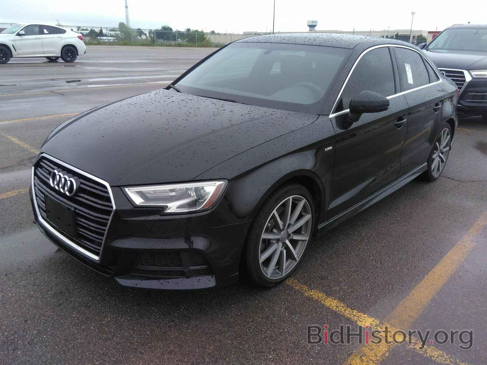 Photo WAUJ8GFF9H1077132 - Audi A3 (CAN) 2017