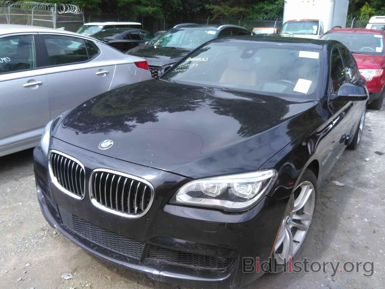 Фотография WBAYA8C50FD825539 - BMW 7 Series 2015