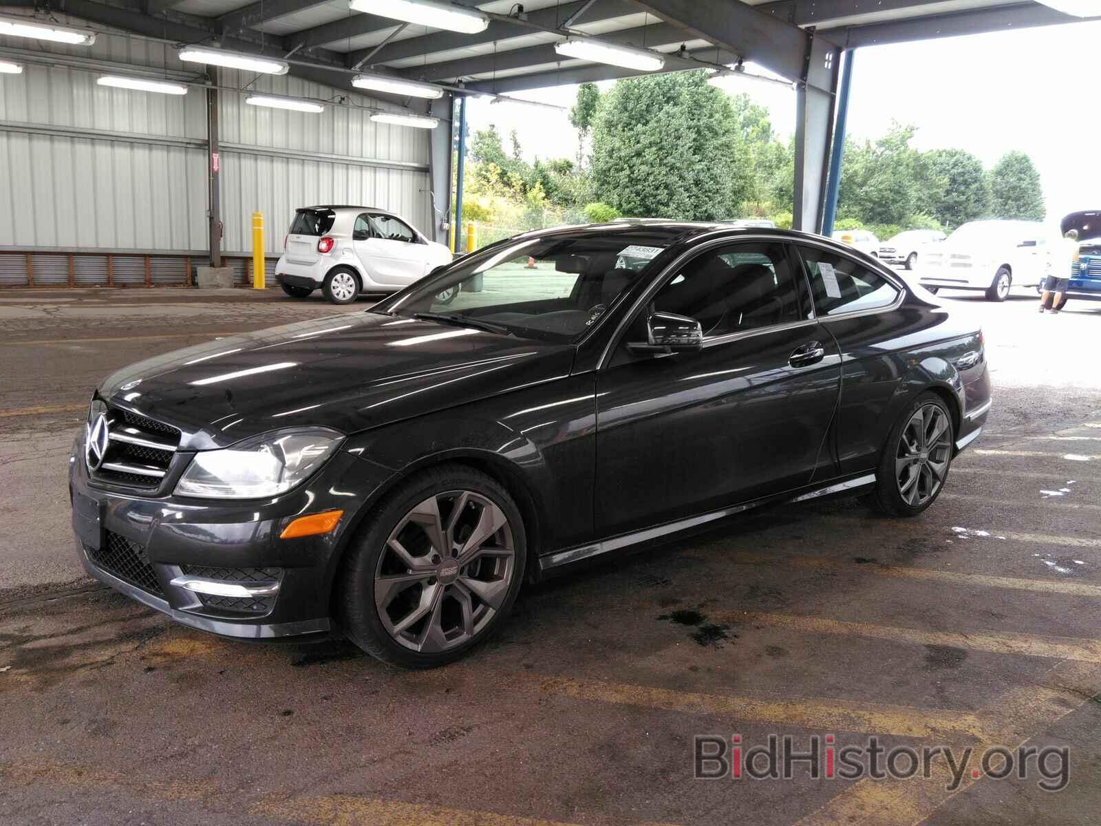 Photo WDDGJ4HB1FG357539 - Mercedes-Benz C-Class 2015