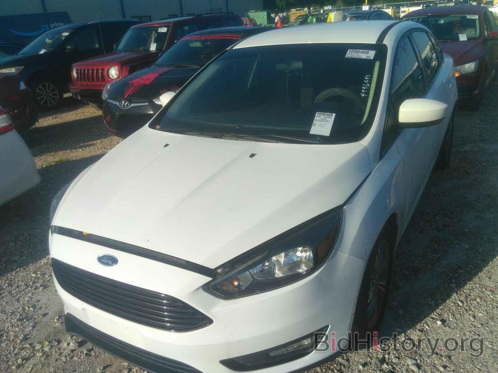Photo 1FADP3FEXJL243144 - Ford Focus SE 2018