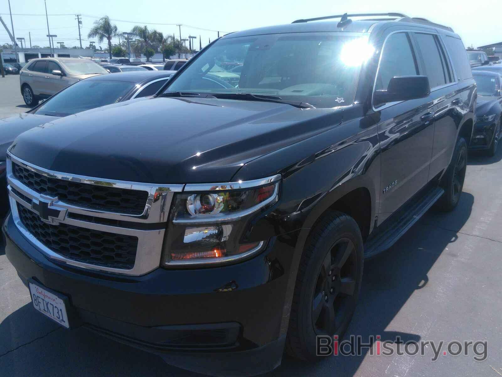 Photo 1GNSCBKC8JR265479 - Chevrolet Tahoe 2018