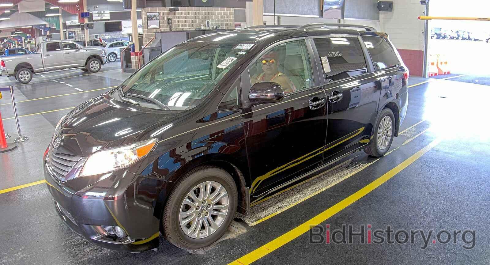 Фотография 5TDYK3DC0GS751481 - Toyota Sienna 2016