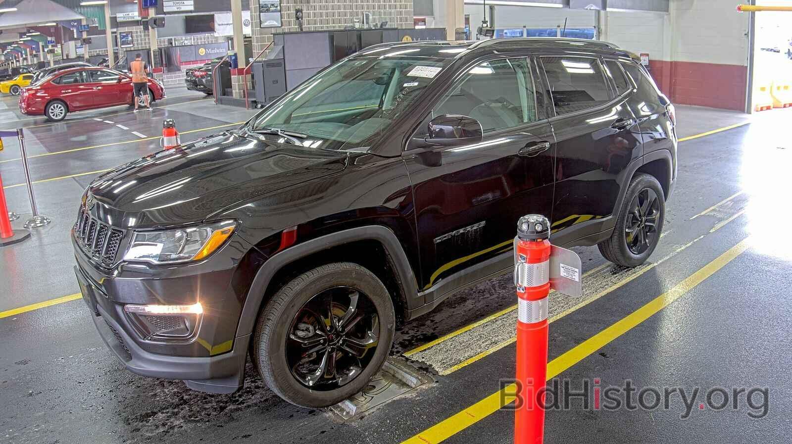 Фотография 3C4NJDBB1JT325284 - Jeep Compass 2018