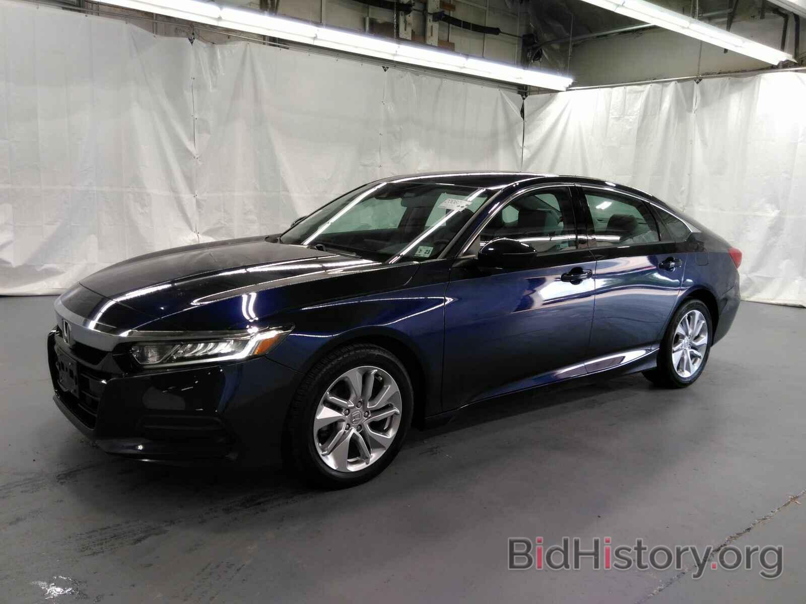 Photo 1HGCV1F19JA195100 - Honda Accord Sedan 2018