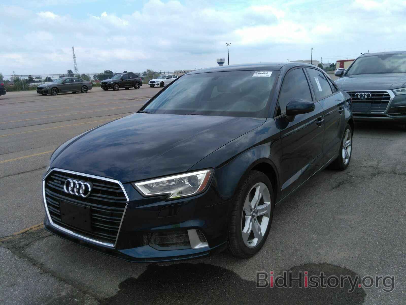 Photo WAUB8GFF2H1062475 - Audi A3 (CAN) 2017