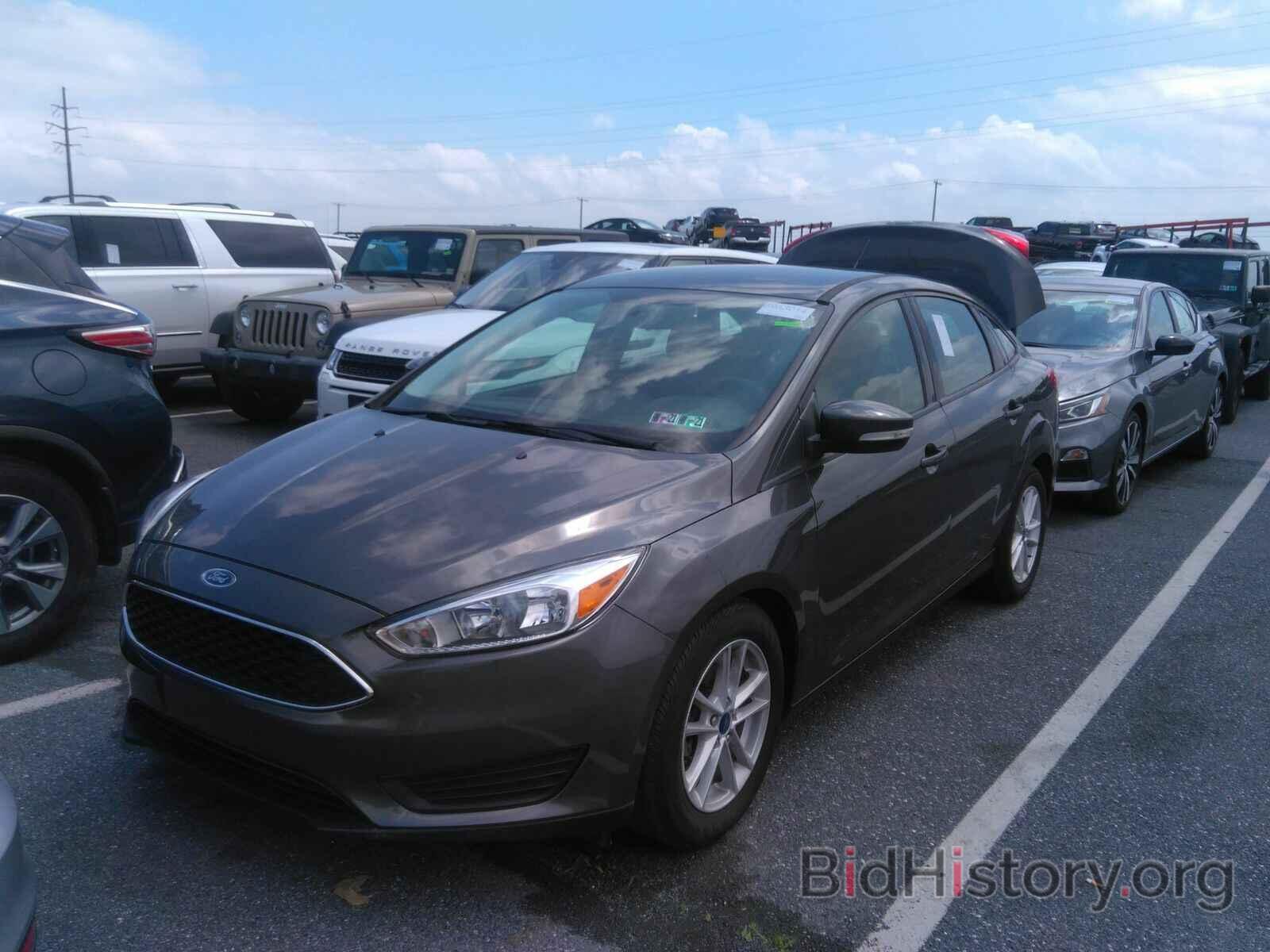 Photo 1FADP3F22HL318144 - Ford Focus SE 2017