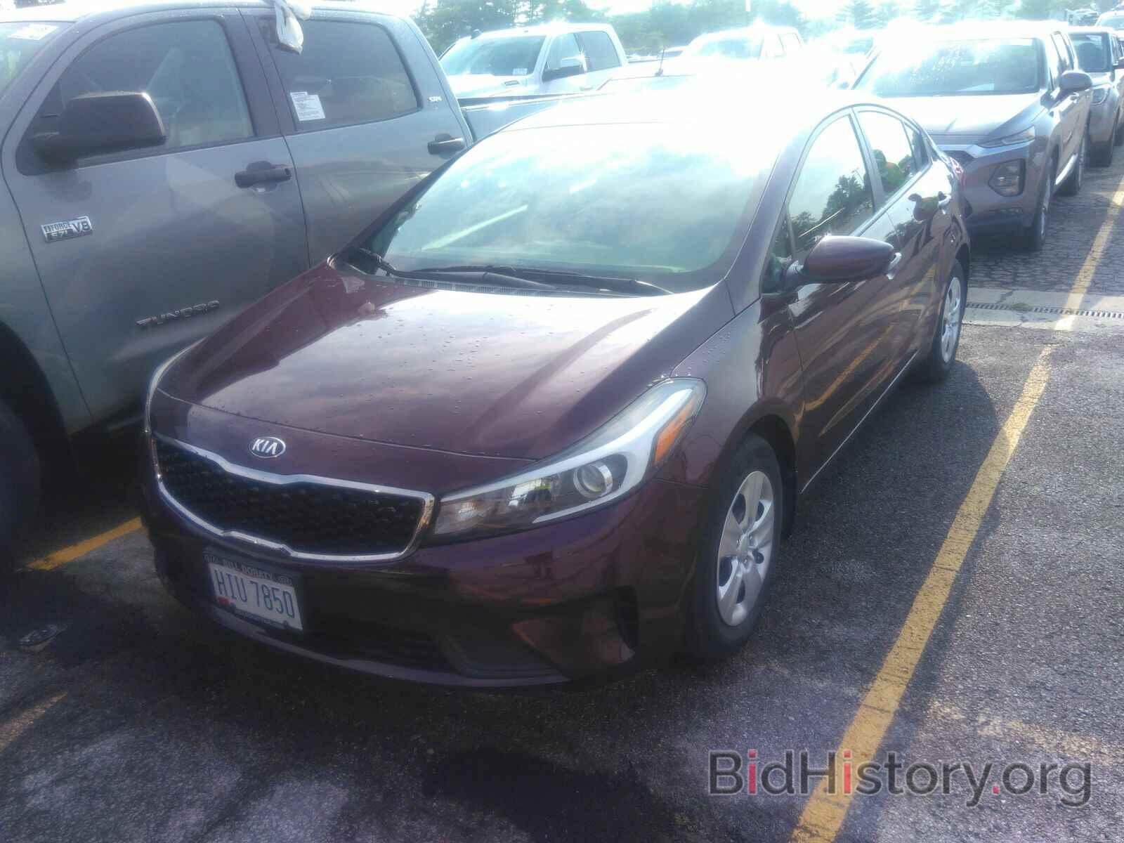 Photo 3KPFL4A77JE196466 - Kia Forte LX 2018